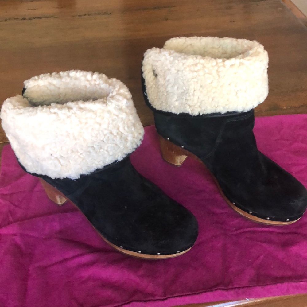 UGG AUSTRALIA Lynnea S/N 1955 Black Suede Shearling Wood Clog Boots Women's 8